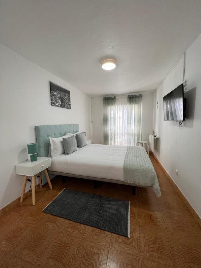 Residencial Mira-Mar Hostel Peniche Buitenkant foto